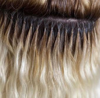Наращивание волос на капсулах